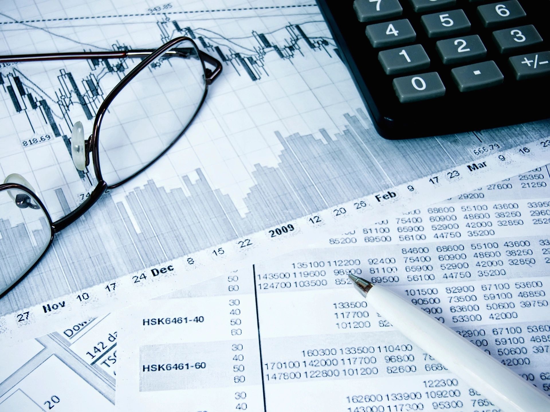 01. Technical vs. Fundamental Analysis