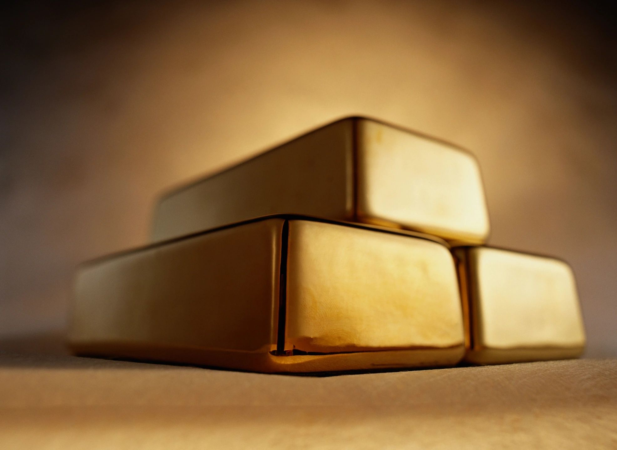 Gold Holds Steady as Market Focus Shifts